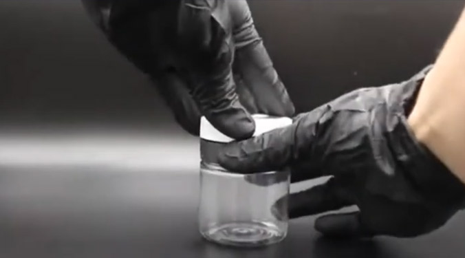 SciK9, assemblage du pot en verre TADD vidéo_1